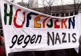 Fahne Hufeisern gegen Nazis