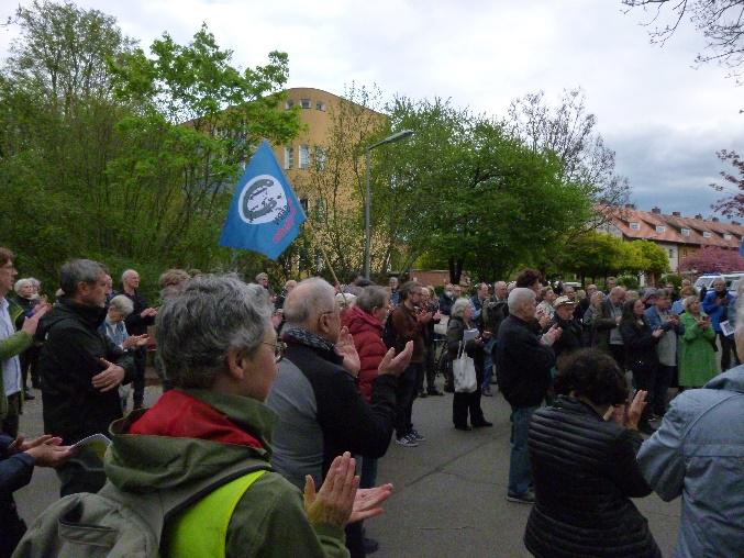 Die Teilnehmerinnen und Teilnehmer der Veranstaltung