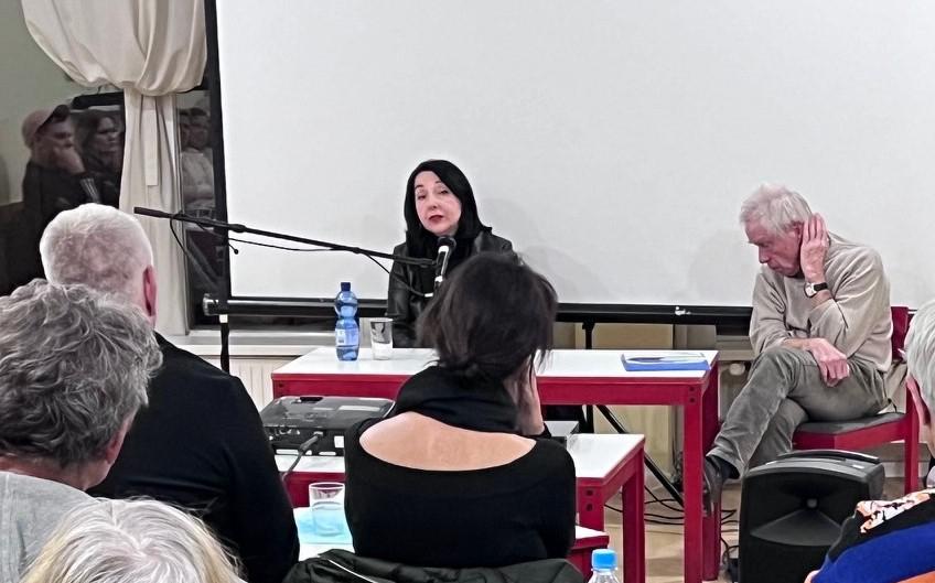 Podiumsgespräch mit Petra Rosenberg
