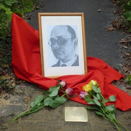 Stolperstein von Leon Hirsch mit Foto