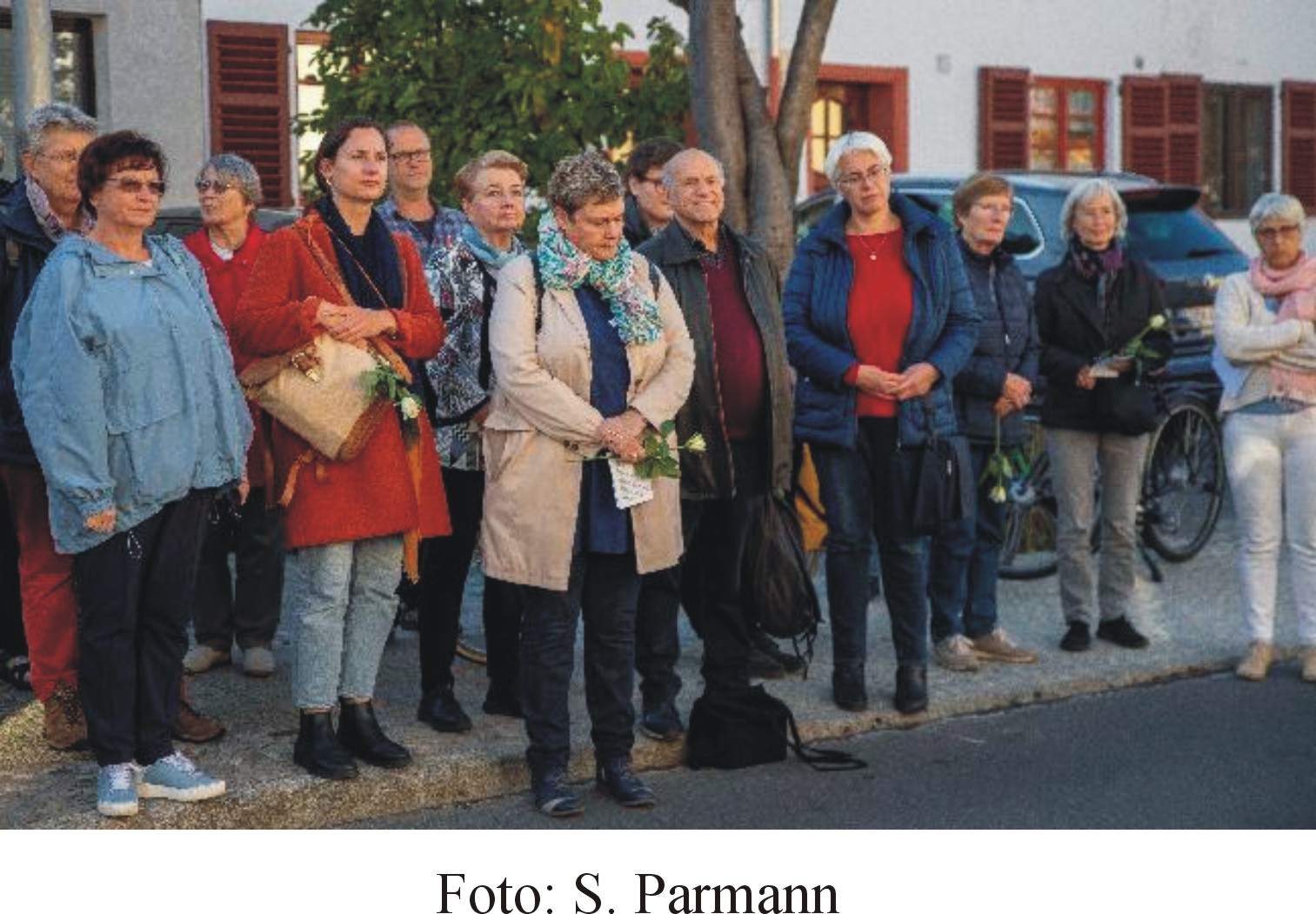 Foto der Besucher der Stolpersteinverlegung