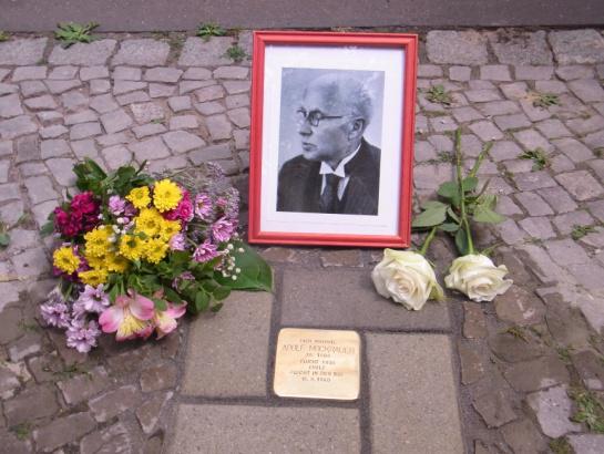 Neuer Stolperstein für Adolf Mockrauer